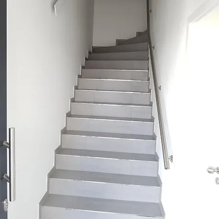 By Janzen O Apartment *