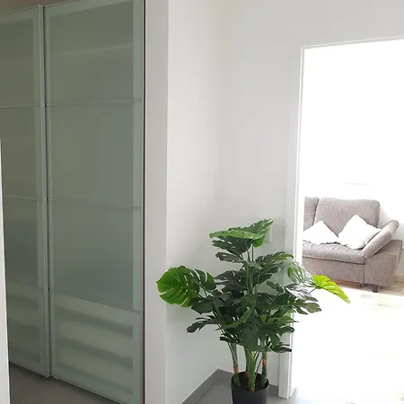 By Janzen O Apartment *